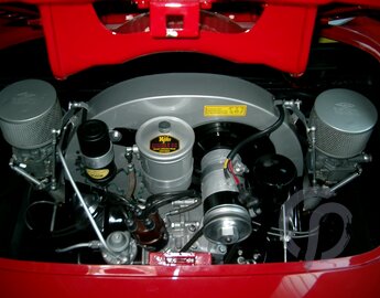 Der Motor: Von 1500 ccm mit 55 PS über 1600 ccm mit 75 PS Super bis hin zum Carrera Speedster mit über 100 PS