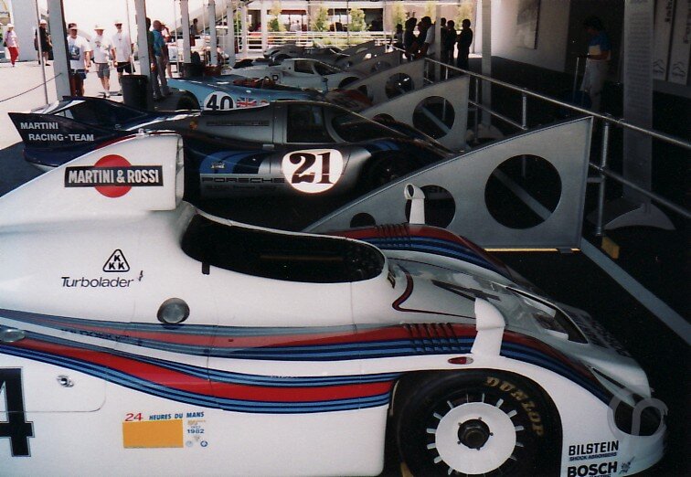 Der Porsche 936 1998 bei dem 50 Jahre Porsche Jubiläum in Monterey Lacuna Seca.