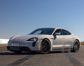 Porsche Taycan GTS 
