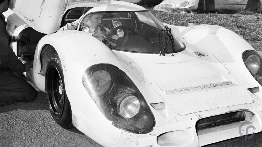 Rolf Stommelen mit einem Porsche 917